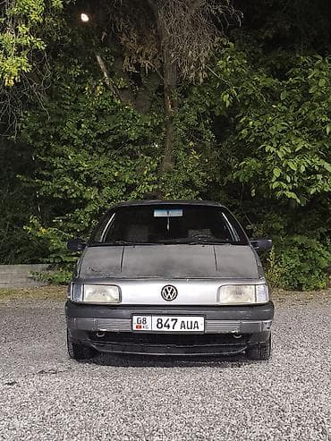 Volkswagen Passat: 1989 г., 1.8 л, Механика, Газ, Седан at lalafo.kg Volkswagen Passat: 1989 г., 1.8 л, Механика, Газ, Седан
