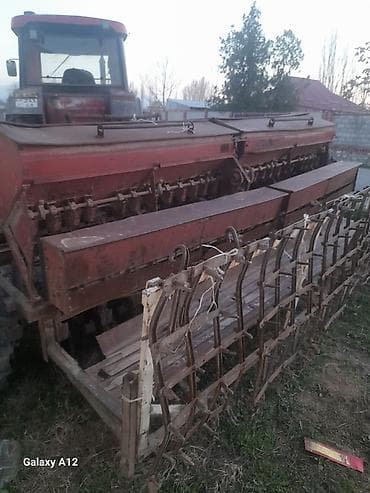 Зерновая сеялка навесная/прицепная для трактора. - Тип: механическая at lalafo.kg Зерновая сеялка навесная/прицепная для трактора. - Тип: механическая