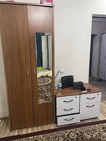 Шифоньер, шкаф для одежды, Б/у, Прямой, ЛДСП at lalafo.kg Шифоньер, шкаф для одежды, Б/у, Прямой, ЛДСП