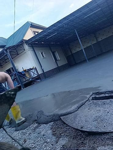 Бетонирование дворов и площадок под ключ - Устройство монолитной at lalafo.kg Бетонирование дворов и площадок под ключ - Устройство монолитной