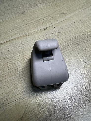 Крепление солнцезащитного козырька Kia Carnival KA4 (поколение 4) at lalafo.kg Крепление солнцезащитного козырька Kia Carnival KA4 (поколение 4)