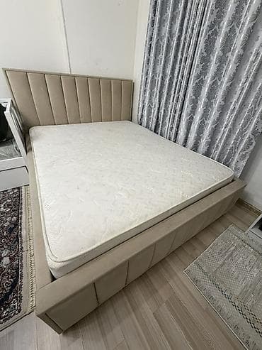 Двуспальная кровать с мягким изголовьем и основанием - Размер at lalafo.kg Двуспальная кровать с мягким изголовьем и основанием - Размер