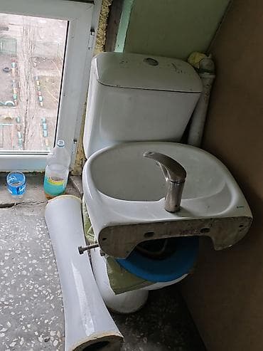 Водонагреватель накопительный Ariston (электрический), вертикальный at lalafo.kg Водонагреватель накопительный Ariston (электрический), вертикальный