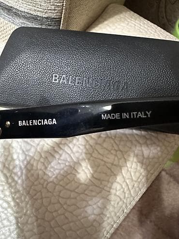 Футляры для очков: Оригинальные солнцезащитные очки balenciaga Надеты пару раз, До сих at lalafo.kg — 5 Футляры для очков: Оригинальные солнцезащитные очки balenciaga Надеты пару раз, До сих — 5