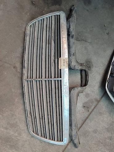 Решетка радиатора Mercedes-Benz at lalafo.kg Решетка радиатора Mercedes-Benz