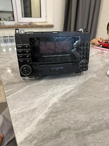 Штатная магнитола Mercedes-Benz (двухдиновая, кнопочная панель) at lalafo.kg Штатная магнитола Mercedes-Benz (двухдиновая, кнопочная панель)