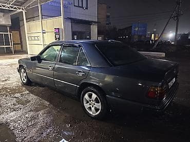 Mercedes-Benz W124: 1993 г., 2 л, Механика, Бензин, Седан at lalafo.kg Mercedes-Benz W124: 1993 г., 2 л, Механика, Бензин, Седан