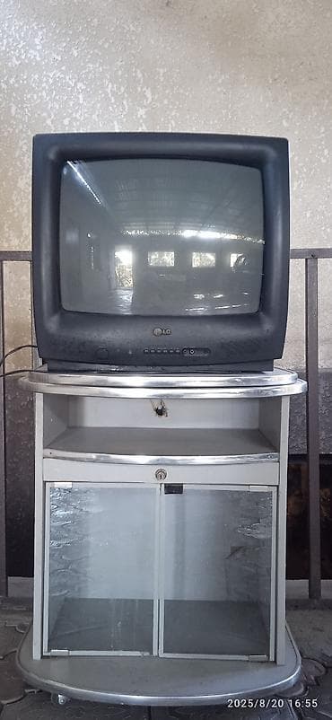 Продаю телевизор LG с тумбочкой lalafo.kg да — 1 Продаю телевизор LG с тумбочкой — 1