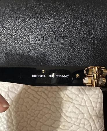 Футляры для очков: Оригинальные солнцезащитные очки balenciaga Надеты пару раз, До сих at lalafo.kg — 2 Футляры для очков: Оригинальные солнцезащитные очки balenciaga Надеты пару раз, До сих — 2