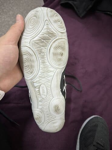 Ковролин: Эркектердин кроссовкасы, 44, Asics, Жаңы, түсү - Кара lalafo.kg да — 3 Ковролин: Эркектердин кроссовкасы, 44, Asics, Жаңы, түсү - Кара — 3