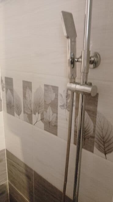 Услуги плиточника. Профессиональная облицовка полов и стен at lalafo.kg Услуги плиточника. Профессиональная облицовка полов и стен