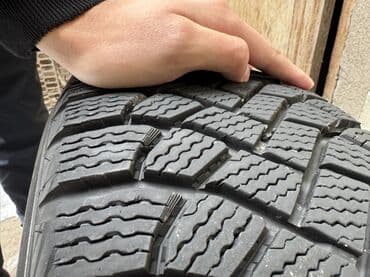 Шины 215 / 60 / R 17, Зима, Б/у, Комплект, Легковые, Maxxis at lalafo.kg Шины 215 / 60 / R 17, Зима, Б/у, Комплект, Легковые, Maxxis