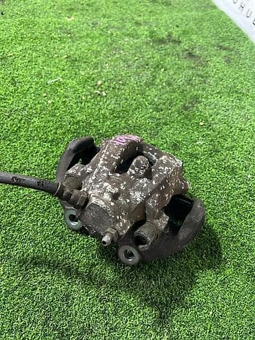 Задний правый суппорт Mercedes-Benz 2002 г. at lalafo.kg Задний правый суппорт Mercedes-Benz 2002 г.