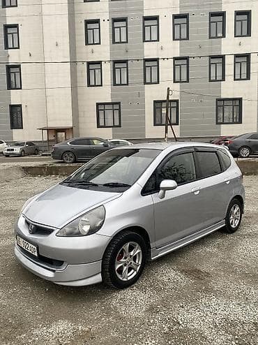 Honda Fit: 2003 г., 1.3 л, Вариатор, Бензин, Хэтчбэк at lalafo.kg Honda Fit: 2003 г., 1.3 л, Вариатор, Бензин, Хэтчбэк