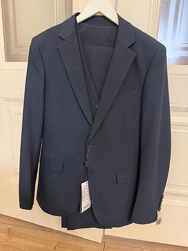 Продаю новый брендовый мужской костюм тройку для офиса, отличного at lalafo.kg Продаю новый брендовый мужской костюм тройку для офиса, отличного