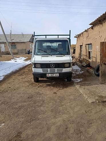 Грузовик, Mercedes-Benz, Стандарт, Б/у at lalafo.kg Грузовик, Mercedes-Benz, Стандарт, Б/у