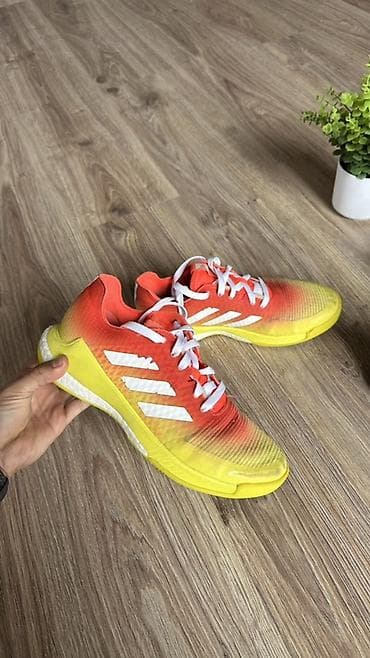 Мужские кроссовки, 41, Adidas, Б/у, цвет - Оранжевый at lalafo.kg Мужские кроссовки, 41, Adidas, Б/у, цвет - Оранжевый