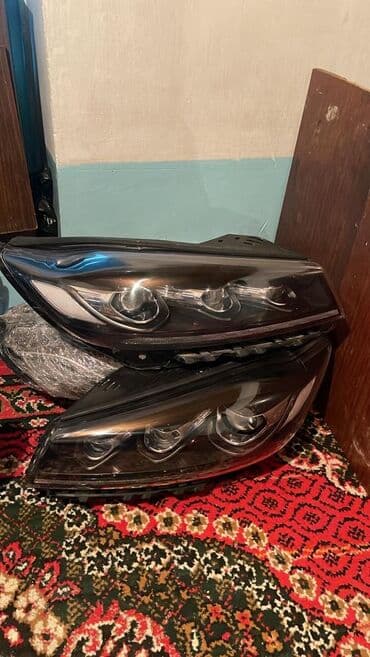 Комплект передних фар Kia 2018 г., Б/у, Оригинал at lalafo.kg Комплект передних фар Kia 2018 г., Б/у, Оригинал