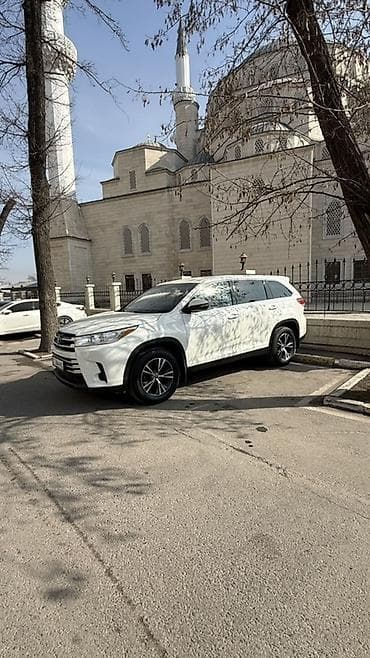 Toyota Highlander: 2019 г., 3.5 л, Автомат, Бензин, Кроссовер at lalafo.kg Toyota Highlander: 2019 г., 3.5 л, Автомат, Бензин, Кроссовер