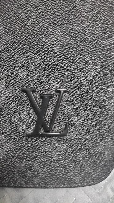 Барсетка, Louis Vuitton, Материал: Натуральная кожа, Застежка на магните, Множество карманов, Разделенные отделения, Новый at lalafo.kg — 2 Барсетка, Louis Vuitton, Материал: Натуральная кожа, Застежка на магните, Множество карманов, Разделенные отделения, Новый — 2