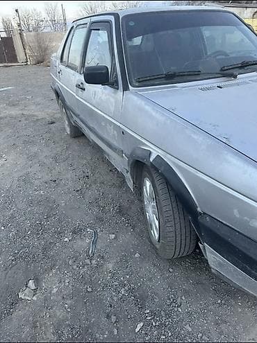 Volkswagen Jetta: 1990 г., 1.6 л, Механика, Седан at lalafo.kg Volkswagen Jetta: 1990 г., 1.6 л, Механика, Седан