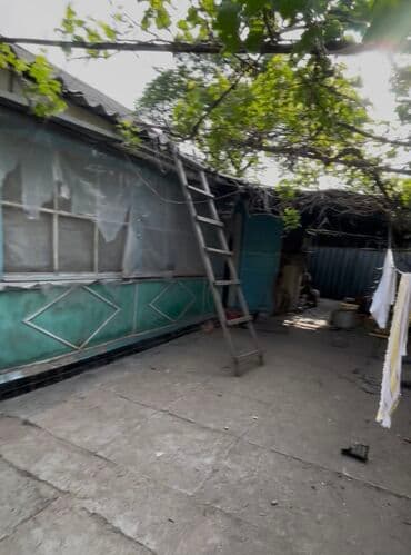 Дом, 60 м², 3 комнаты, Риэлтор, Старый ремонт at lalafo.kg Дом, 60 м², 3 комнаты, Риэлтор, Старый ремонт