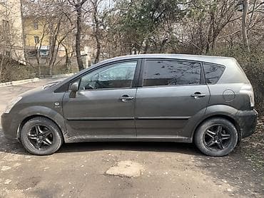 Toyota Corolla Verso: 2004 г., 1.8 л, Автомат, Газ, Минивэн at lalafo.kg Toyota Corolla Verso: 2004 г., 1.8 л, Автомат, Газ, Минивэн