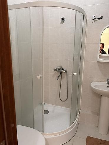 Душевая кабина Полукруглая, Покрытие: Прозрачный at lalafo.kg Душевая кабина Полукруглая, Покрытие: Прозрачный