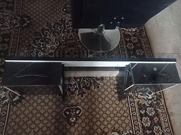 Парикмахерский комплект для салона/барбершопа.Тумба.Зерколо. и кресло at lalafo.kg Парикмахерский комплект для салона/барбершопа.Тумба.Зерколо. и кресло