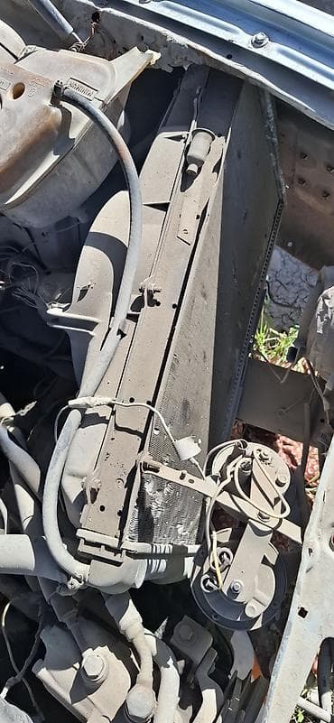 Ауди 100 Радиатор охлаждения с вентилятором и сопутствующими at lalafo.kg Ауди 100 Радиатор охлаждения с вентилятором и сопутствующими