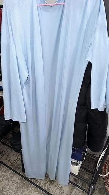 Комплект в нежно‑голубом цвете: свободное кимоно/накидка + широкие at lalafo.kg Комплект в нежно‑голубом цвете: свободное кимоно/накидка + широкие