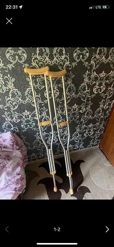 Подмышечные костыли (пара) - Материал: легкий алюминиевый сплав - at lalafo.kg Подмышечные костыли (пара) - Материал: легкий алюминиевый сплав -