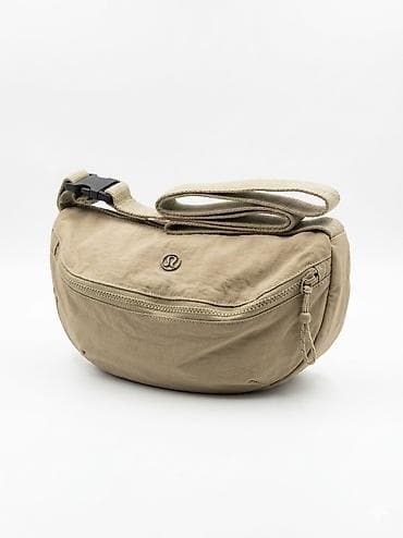 Поясная сумка, бананка, Lululemon, Материал: Нейлон, Унисекс at lalafo.kg Поясная сумка, бананка, Lululemon, Материал: Нейлон, Унисекс