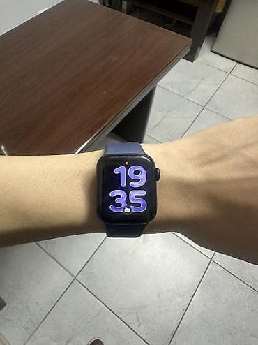 Apple Watch SE 40mm оригинал Состояние почти новое АКБ 100% Покупались at lalafo.kg Apple Watch SE 40mm оригинал Состояние почти новое АКБ 100% Покупались