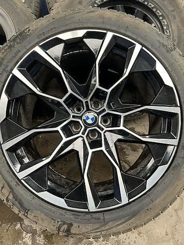 Дөңгөлөктөр монтажда 275 / 45 / R 21, Кыш, Колдонулган, Комплект, Жол тандабастар (АТ/МТ), Куйма, тешиктери - 5 lalafo.kg да Дөңгөлөктөр монтажда 275 / 45 / R 21, Кыш, Колдонулган, Комплект, Жол тандабастар (АТ/МТ), Куйма, тешиктери - 5