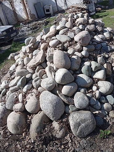 Речной булыжник/окатыш, фракция крупная и средняя. Описание: - at lalafo.kg Речной булыжник/окатыш, фракция крупная и средняя. Описание: -