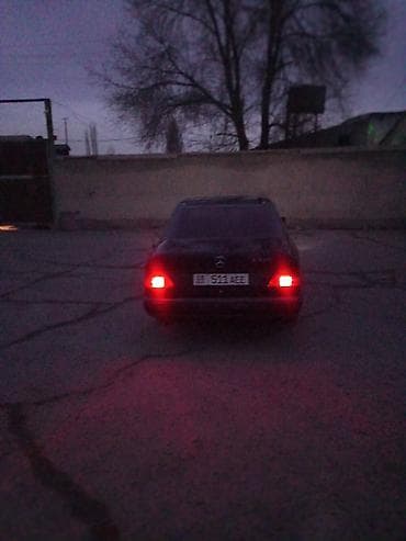 Mercedes-Benz E-Class: 1991 г., 2.3 л, Механика, Бензин, Седан at lalafo.kg Mercedes-Benz E-Class: 1991 г., 2.3 л, Механика, Бензин, Седан