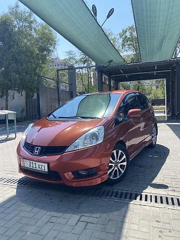 Honda Fit: 2012 г., Хэтчбэк at lalafo.kg Honda Fit: 2012 г., Хэтчбэк