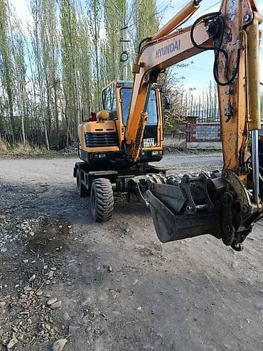 Экскаватор, Hyundai, 2012 г., Колесный at lalafo.kg Экскаватор, Hyundai, 2012 г., Колесный