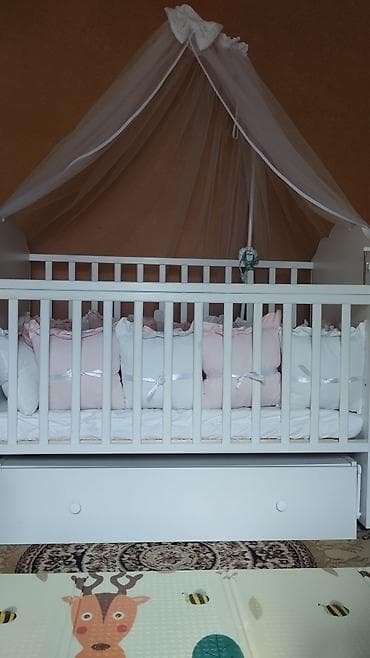 Манеж-кровать, С комодом at lalafo.kg Манеж-кровать, С комодом