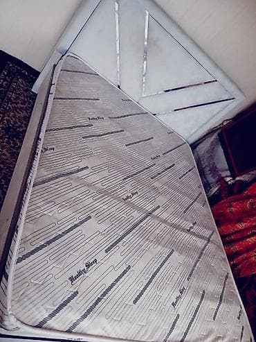 Кровать с мягким изголовьем + матрас Срочно продаётся! - Размер at lalafo.kg Кровать с мягким изголовьем + матрас Срочно продаётся! - Размер