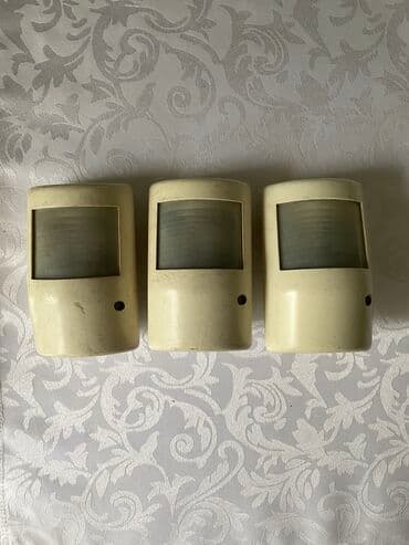 Датчик движения Проводные, в наличие 3 штуки. В рабочем состоянии at lalafo.kg Датчик движения Проводные, в наличие 3 штуки. В рабочем состоянии