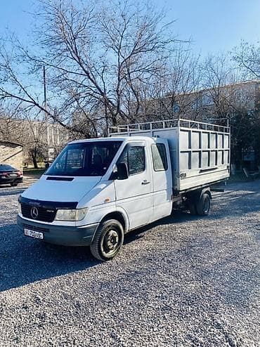 Грузовик, Mercedes-Benz, Дубль, 4 т, Б/у at lalafo.kg Грузовик, Mercedes-Benz, Дубль, 4 т, Б/у
