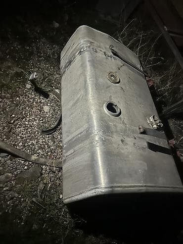 Топливный бак DAF at lalafo.kg Топливный бак DAF