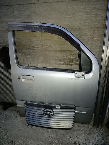 Продается двер перед правый и рещотка радиатора на Сузуки вагон R at lalafo.kg Продается двер перед правый и рещотка радиатора на Сузуки вагон R