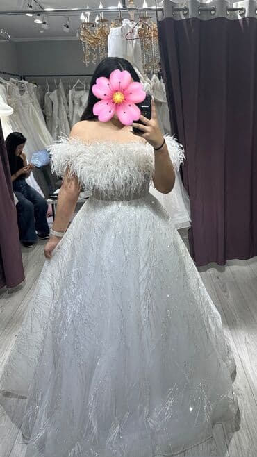 Свадебное платье, L, С корсетом, Б/у at lalafo.kg Свадебное платье, L, С корсетом, Б/у