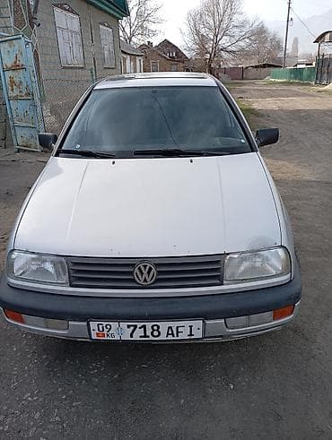 Volkswagen Vento: 1992 г., Седан at lalafo.kg Volkswagen Vento: 1992 г., Седан