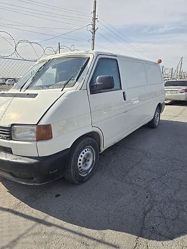 Volkswagen Transporter: 2004 г., 2.5 л, Механика, Дизель, Фургон at lalafo.kg Volkswagen Transporter: 2004 г., 2.5 л, Механика, Дизель, Фургон