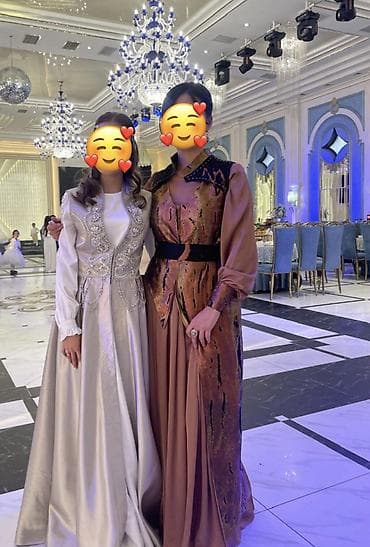 Праздничное восточное платье с жилетом - Комплект из двух частей at lalafo.kg Праздничное восточное платье с жилетом - Комплект из двух частей