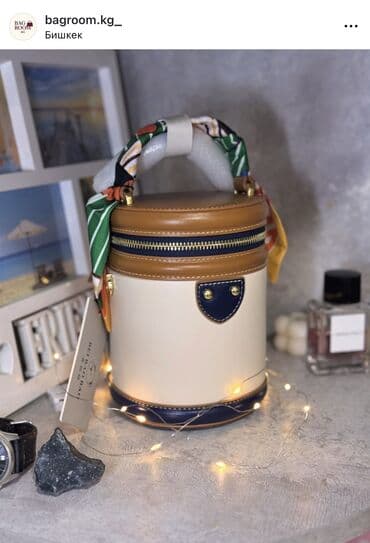 Классическая сумка, Материал: Экокожа, Винтажный стиль, Водонепроницаемость, Жёсткая конструкция, Женские, Новый at lalafo.kg Классическая сумка, Материал: Экокожа, Винтажный стиль, Водонепроницаемость, Жёсткая конструкция, Женские, Новый